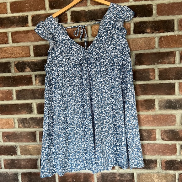 SHEIN Ruffle Armhole Ditsy Floral Dress - Picture 3 of 5